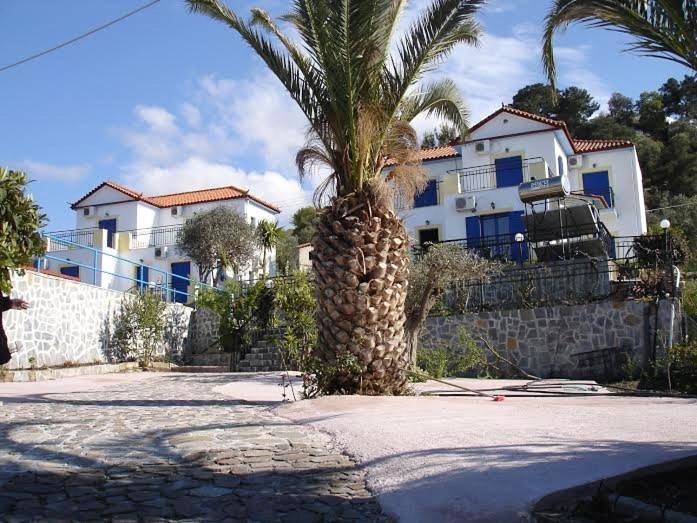 B&b per 2 persone, con Balcone e Terrazza nonché Giardino e Piscina a Petra
