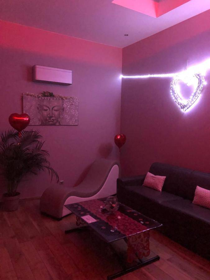Appartement entier, L Eden et sa love room avec balnéothérapie in Maisons-Alfort, Val-de-Marne