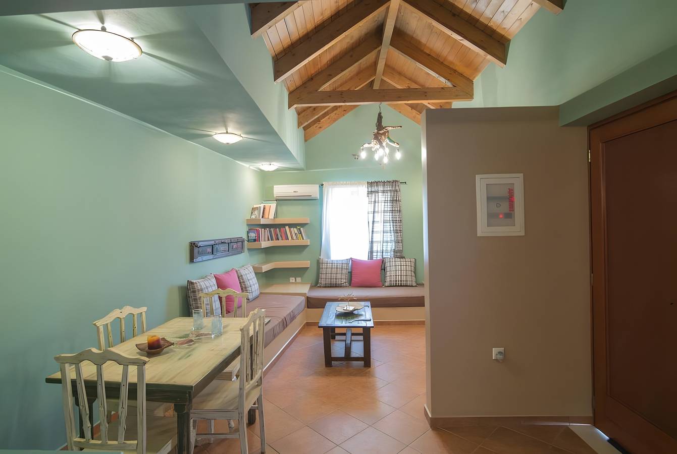 Apartamento entero, Apartamento 'Galini' con vistas al mar, jardín compartido y Wi-Fi in Vathy, Grecia