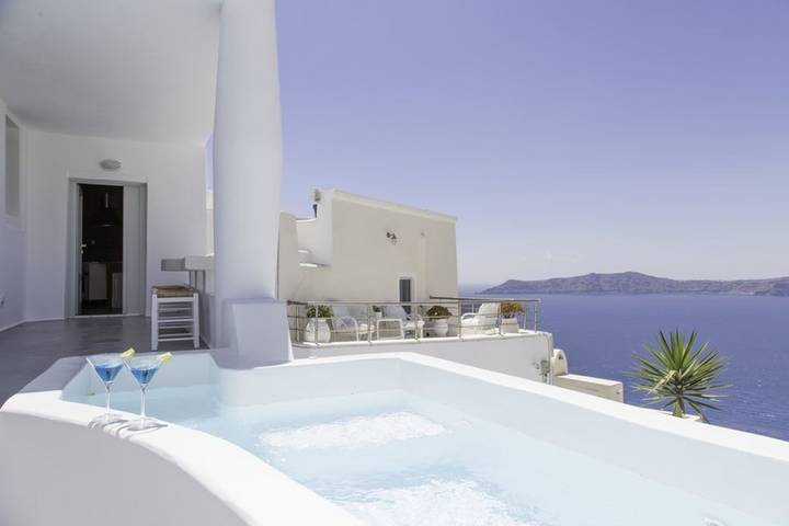 Location de vacances pour 6 personnes, avec piscine et vue sur l’océan à Thera - 2