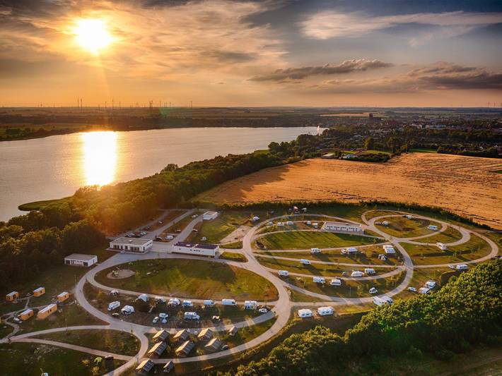 Camping für 2 Personen, mit Terrasse und Seeblick sowie Garten und Sauna, kinderfreundlich in Brandenburg - 2
