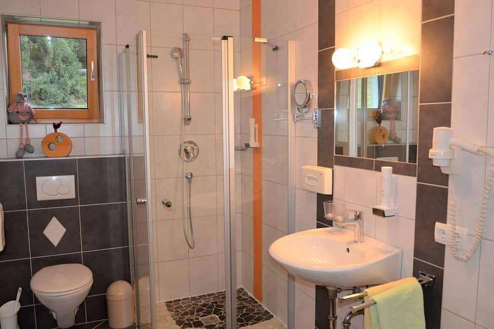 Lovely apartment in villa for 3 guests with Wifi, Tv, balcony, pets allowed and panoramic view in Sankt Anton am Arlberg, Arlberg