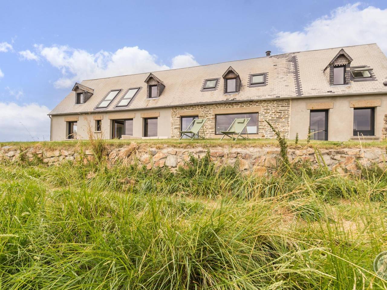 Maison spacieuse à Vains avec vue imprenable in Vains, Baie du Mont-Saint-Michel