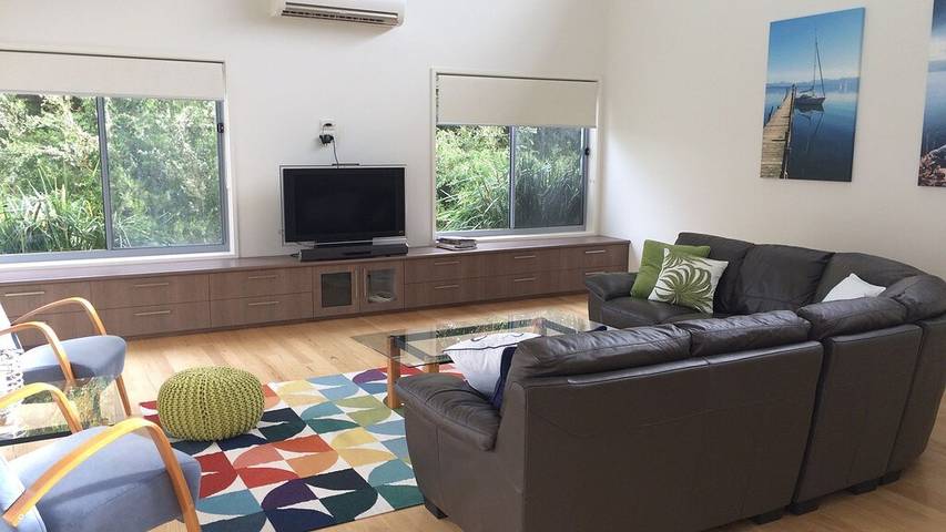 Holiday home for 10 people, with garden in Inverloch
