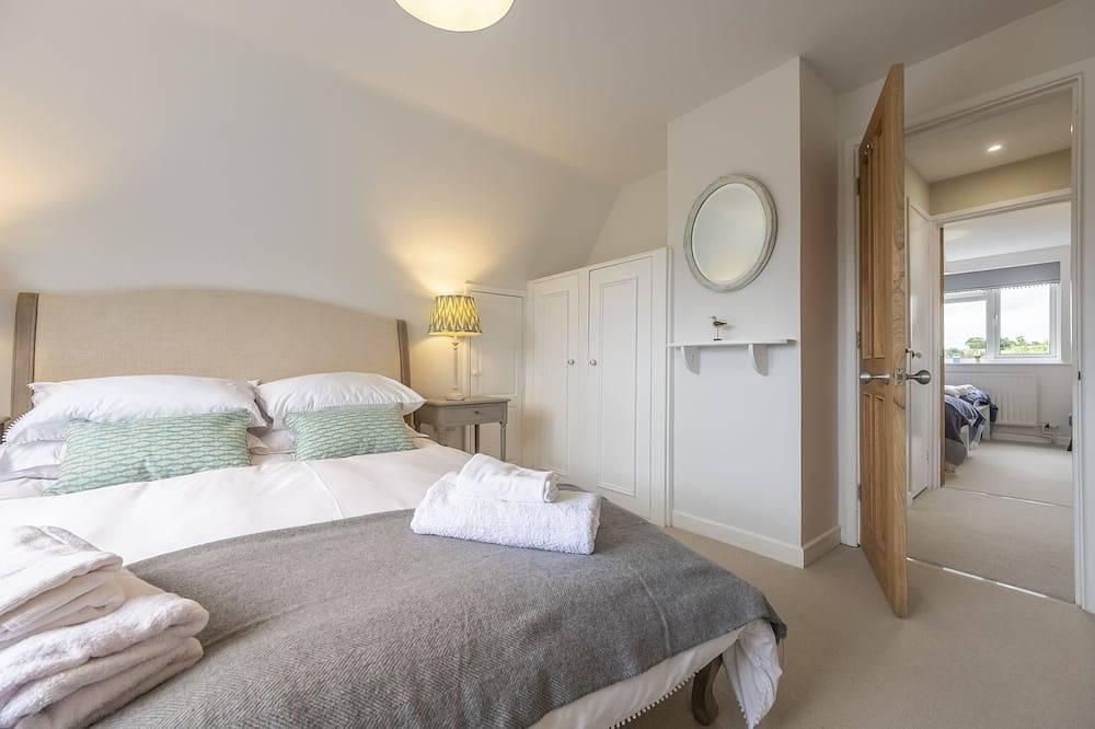 Miramare Cottage,  Holme-next-the-Sea, Norfolk in Holme-next-the-Sea, Norfolk Coast