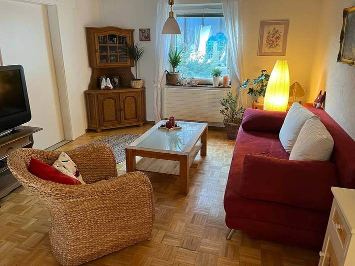 Geheel appartement, Appartement 'Lerchenglück' met privéterras, gedeelde tuin en wifi in Lottstetten, Waldshut