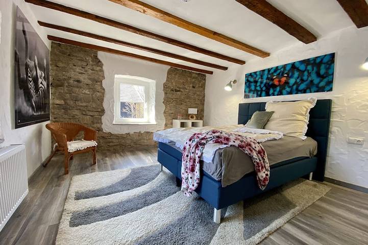 Ferienhaus für 8 Personen, mit Whirlpool und Sauna sowie Balkon