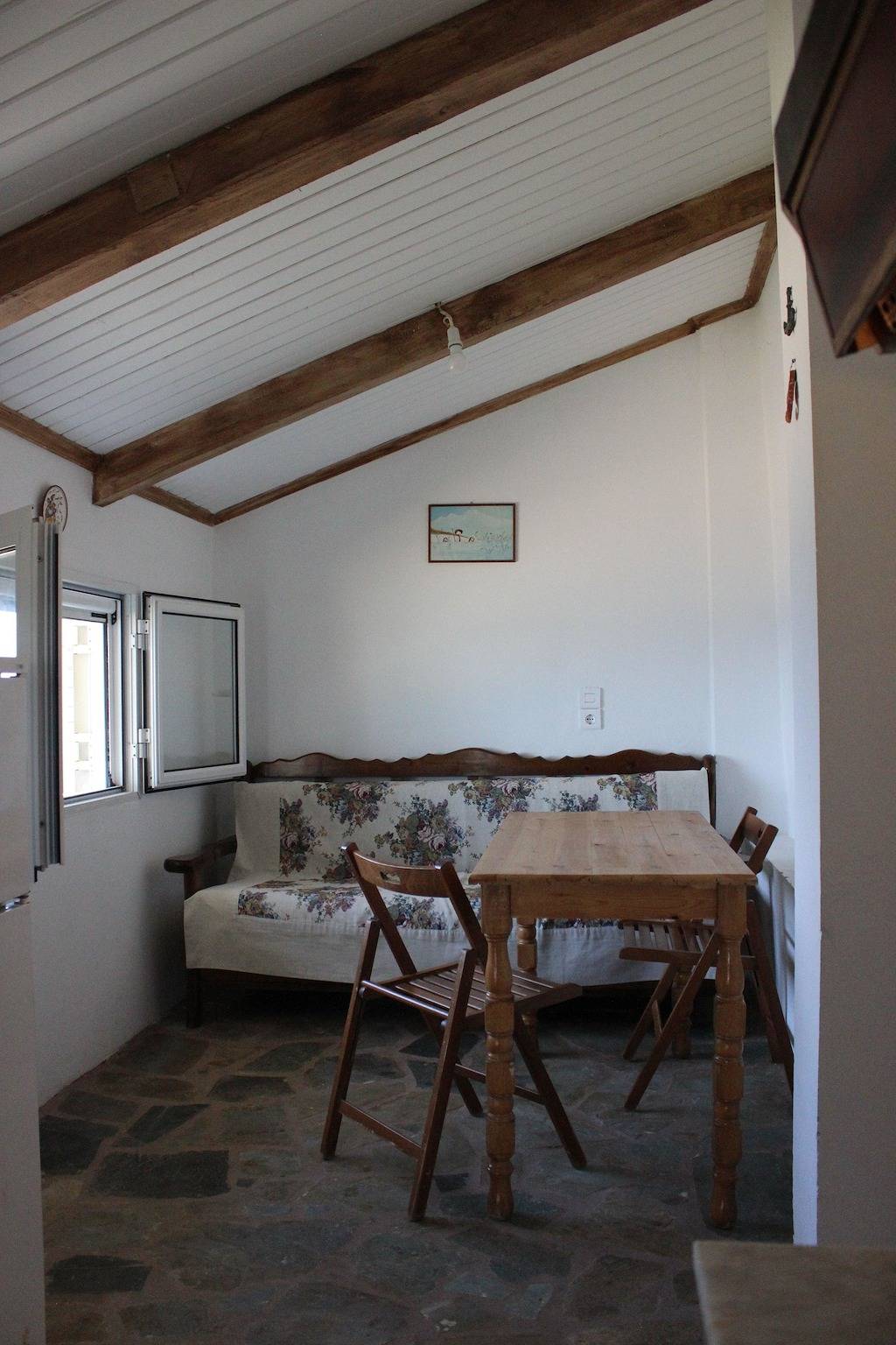 Vakantiehuis voor 4 personen met terras in Agios Ilias, Region Elis