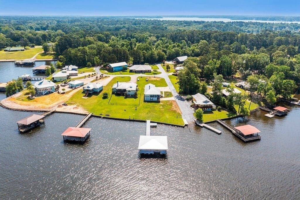 Sunset Paradise: Cozy waterfront home with amazing lake views in Zwolle (USA), Toledo Bend Reservoir