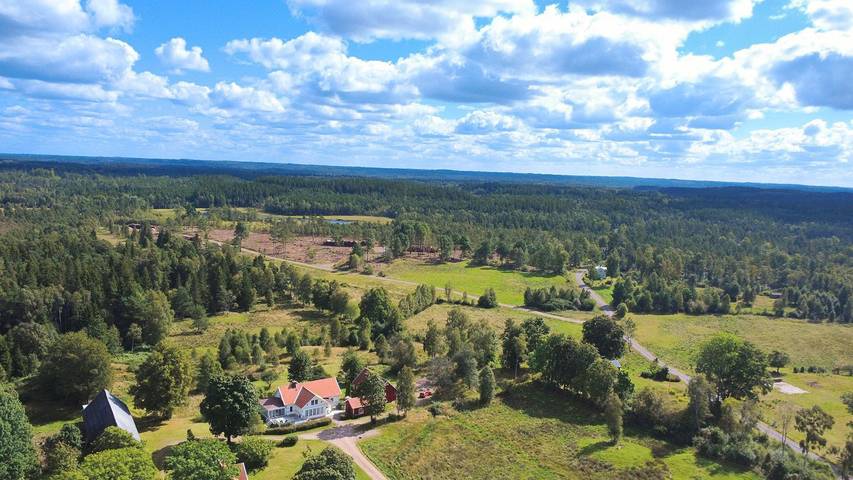 Linnéagården – Holiday Home with Sauna in Småland in Kronobergs