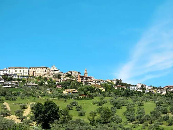 Appartamento vacanze per 4 persone, con giardino e piscina in Abruzzo