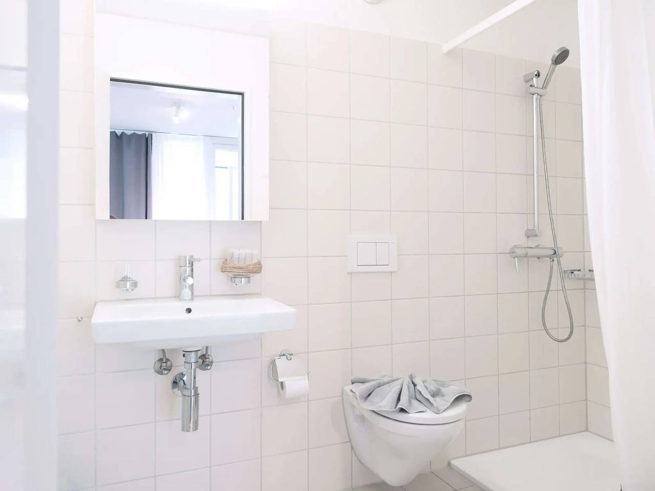 Ganze Wohnung, 1 Ausstellung 3 Personen in St. Niklausen LU, Luzern
