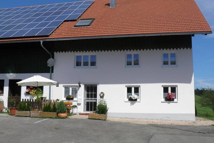 Ferienwohnung für 4 Personen, mit Terrasse und Garten - 1