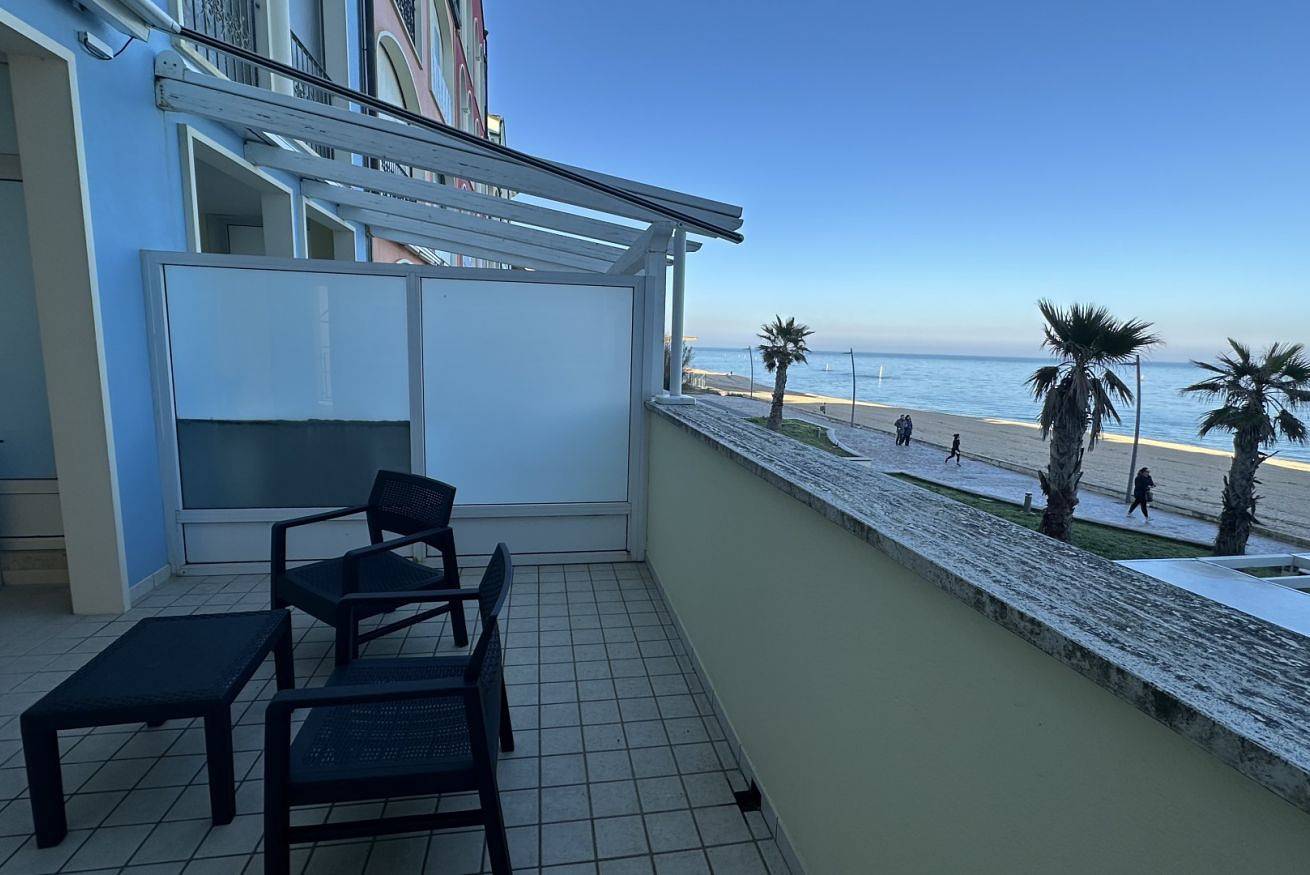 Apartamento entero, P046 - Porto Recanati, wonderful sea front three-room apartment in Costa Adriatica Marcas