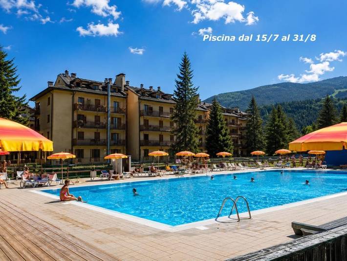 Appartamento per 8 persone, con Balcone e Terrazza nonché Piscina e Panorama a Ovindoli
