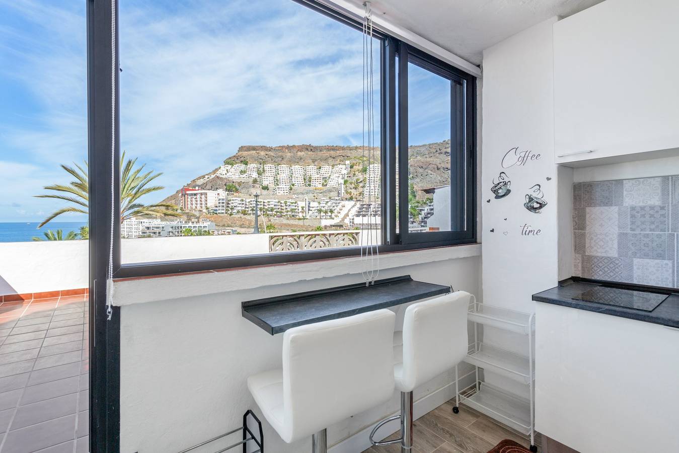 Apartamento entero, Vacaciones 'Daniel House' con vistas al mar, Wi-Fi y aire acondicionado in Playa del Cura, Gran Canaria Sur