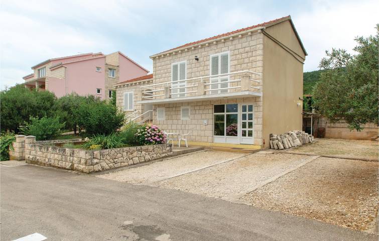 Ganze Ferienwohnung, Gemütliche 2-Zimmer-Wohnung – 400 m zum Strand, WLAN, Terrasse und Parkplatz in Račišće (Dalmatien), Korcula