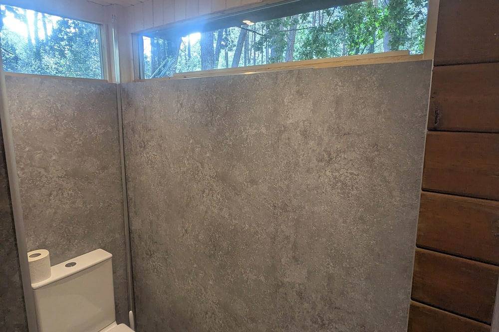 Onni - cosy forest cabin with hot tub option in St. Leonards and St. Ives, Dorset
