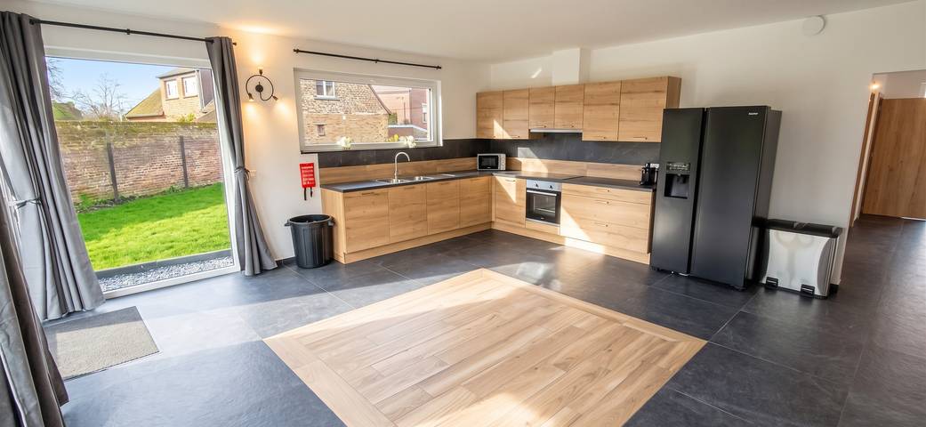 Charmantes Chalet in Roisin, 400 m² mit Terrasse in Honnelles, Hennegau