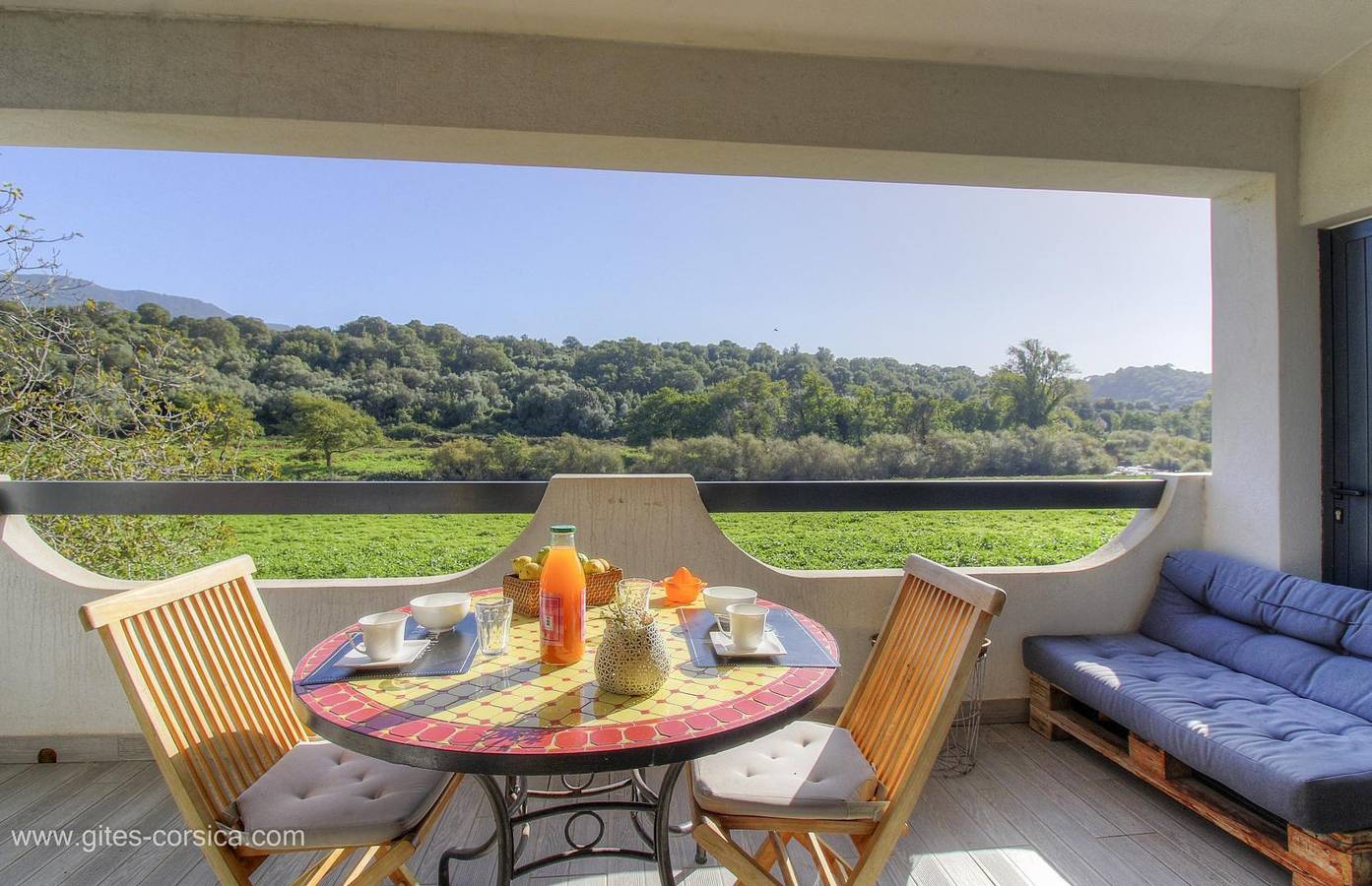 Gîte pour 2 personnes avec terrasse in Serra-di-Ferro, Région d'Ajaccio