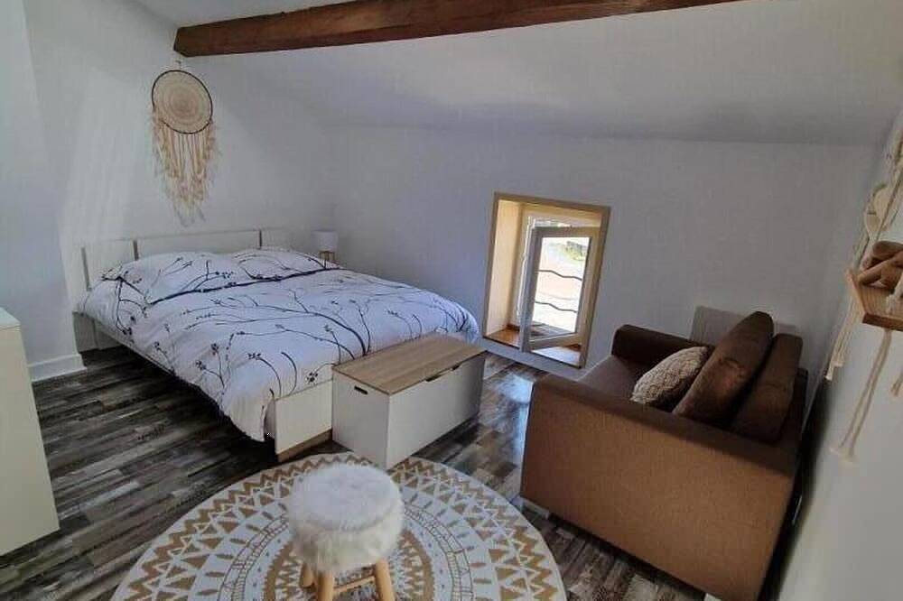 Gîte paisible au cœur de la montagne bourbonnaise, animaux acceptés in Saint-Nicolas-des-Biefs, Région de Vichy