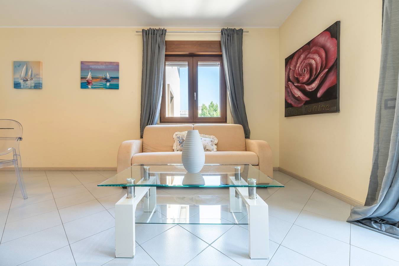 Casa Vacanze 'P012' con Balcone, Wi-Fi e Aria Condizionata in Cagliari, Campidano