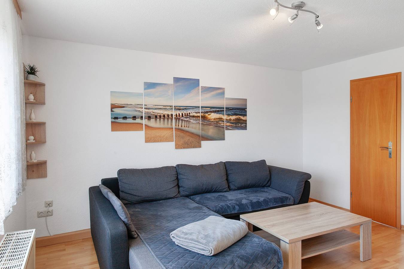 Appartement entier, Appartement « Am See » avec terrasse partagée, jardin commun et Wi-Fi in Regis-Breitingen, Leipziger Neuseenland