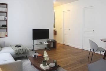 Vacation Rental for 4 Guests in Eiffel Tower, Paris, Picture 4