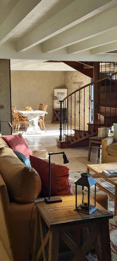 Location de vacances pour 4 personnes, avec jardin et terrasse dans Maumusson-Laguian