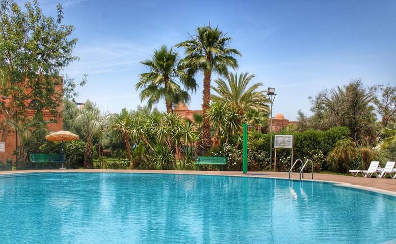 Appartement de vacances pour 5 personnes, avec vue et piscine ainsi que jardin et bassin pour enfant à Marrakech