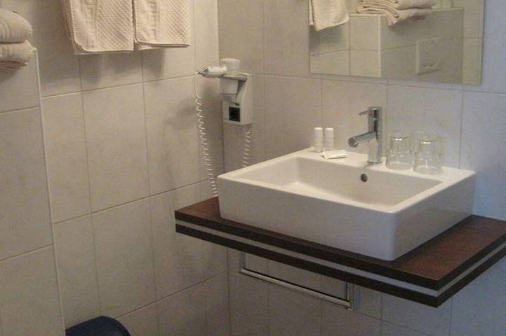 Ferienwohnung für 3 Personen, mit Sauna und Garten in Fuschl am See - 2