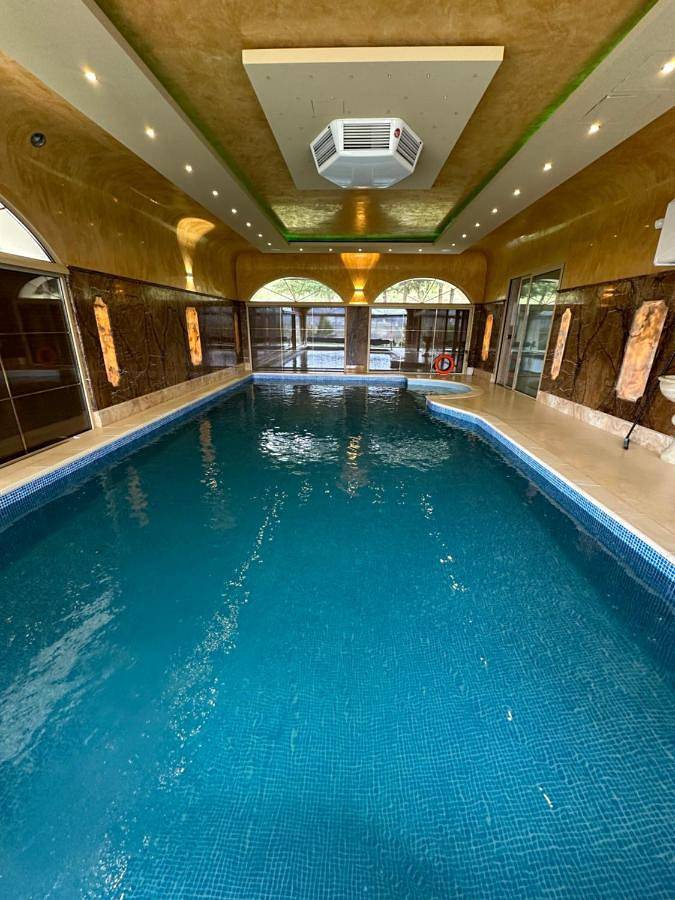 Casa de férias para 16 pessoas, com varanda e piscina e ainda sauna and jacuzzi - 1