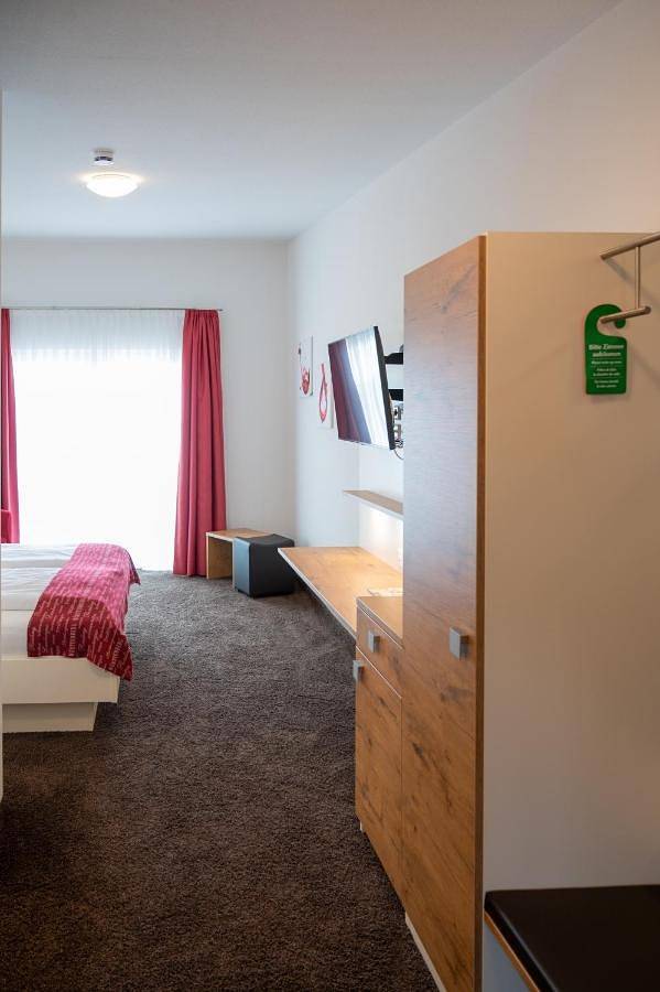 Hotel für 2 Personen, mit Terrasse und Garten sowie Ausblick in Bretzfeld