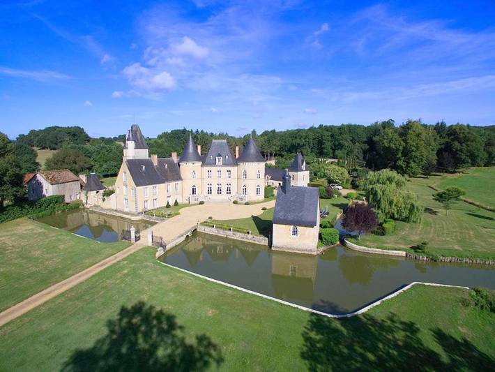 Chambre d’hôte pour 2 personnes, avec Jardin ainsi que Piscine et Vue