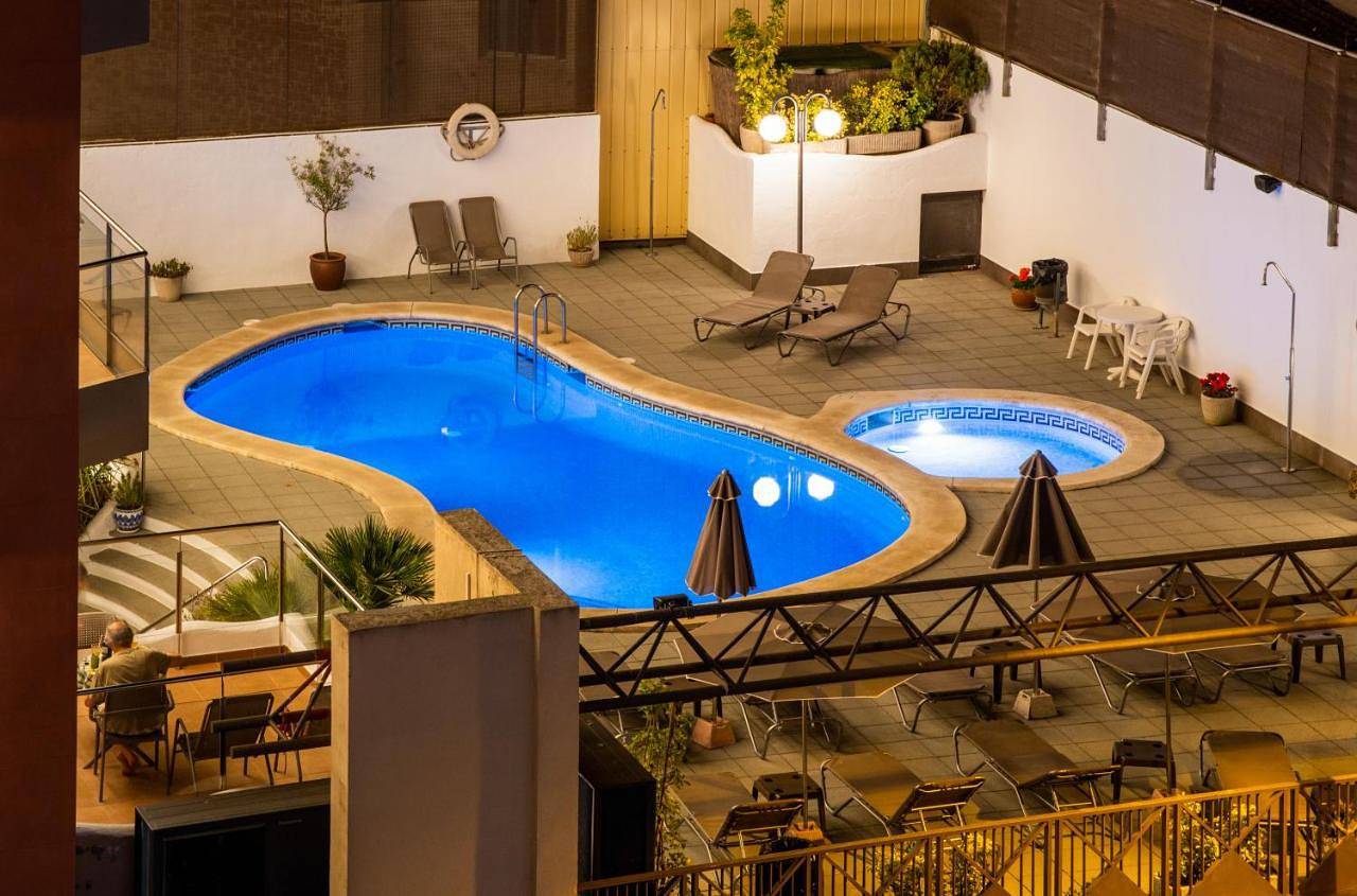 Petit Palau - Adults Only in Els Pins Blanes, Blanes