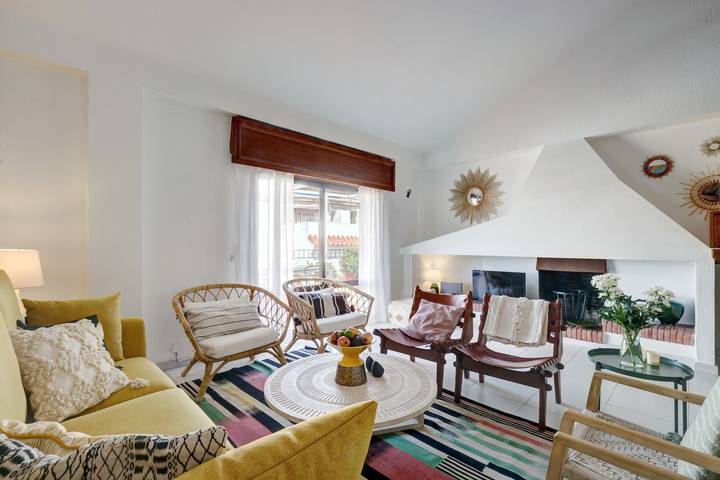 Vacation Home 'La Casa de Manuel' Close to the Beach with terrace in Estepona Old Town, Estepona