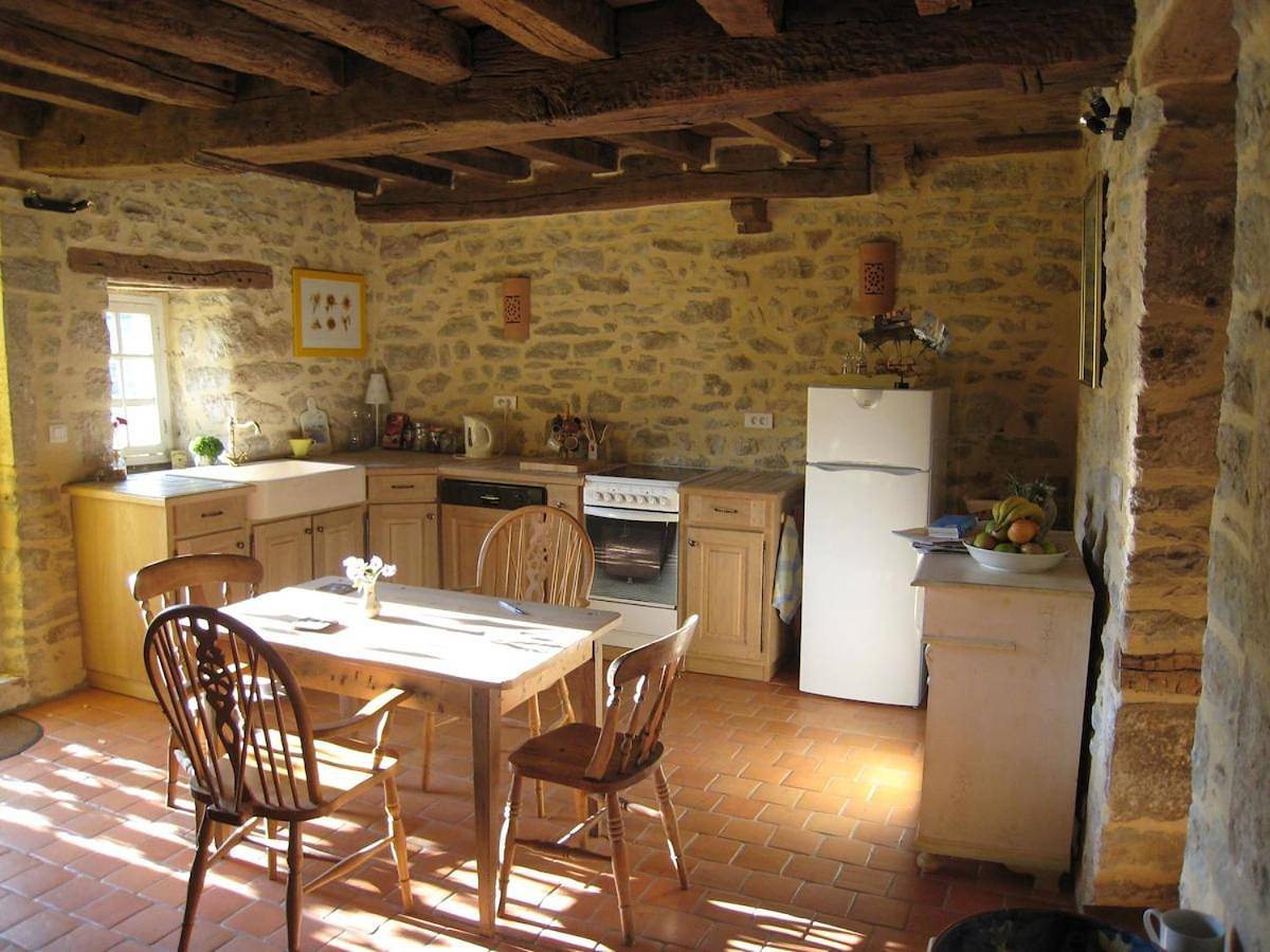 Le Cottage, sleeps 6 in lovely French village in Bligny-sur-Ouche, Région de Beaune