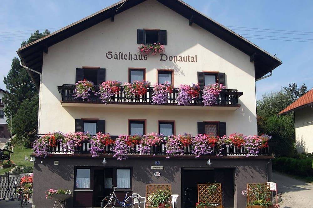 Traun 5, single room shower/Wc - Gästehaus Donautal - Donausteig and bett+bike in Vichtenstein, Innviertel