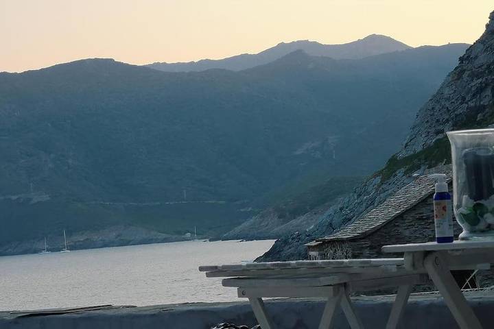 Location de vacances pour 7 personnes, avec terrasse ainsi que jardin et vue, animaux acceptés à Pino - 2