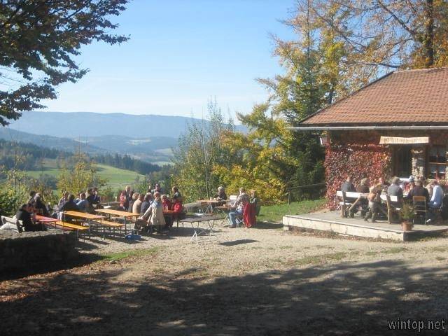 Ferienwohnung für 4 Personen, mit Balkon/Terrasse und Balkon sowie Terrasse und Garten