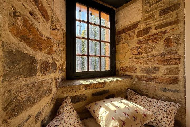 Location de vacances pour 8 personnes, avec jardin à Saint-Paul-la-Roche - 2