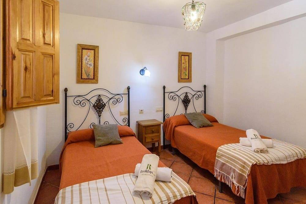 Casas de Paquita - La Casa de Paquita Montefrío by Ruralidays in Montefrío, Provincia de Granada