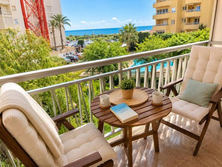 Apartamento de vacaciones para 3 personas, con jardín además de vistas y piscina - 1