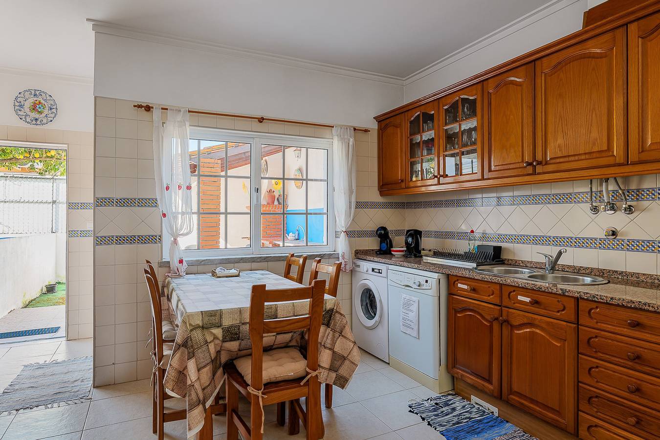 Appartement 'Alojamento Local Família Coelho' met Wi-Fi in Quinta do Conde, Halbinsel von Setúbal