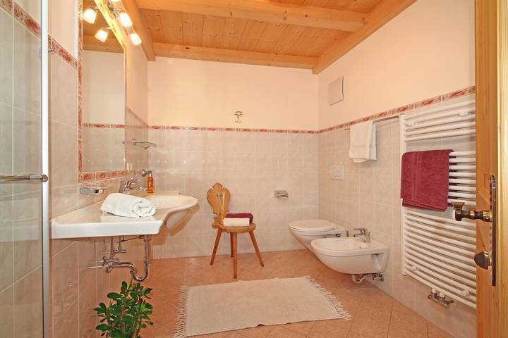 Ganze Wohnung, Ferienwohnung 'Niglutsch - Schlern' mit Bergblick, Balkon und Wlan in Tiosels, Kastelruth
