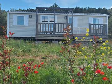 Gîte pour 6 personnes, avec vue ainsi que terrasse et jardin, animaux acceptés à Paziols
