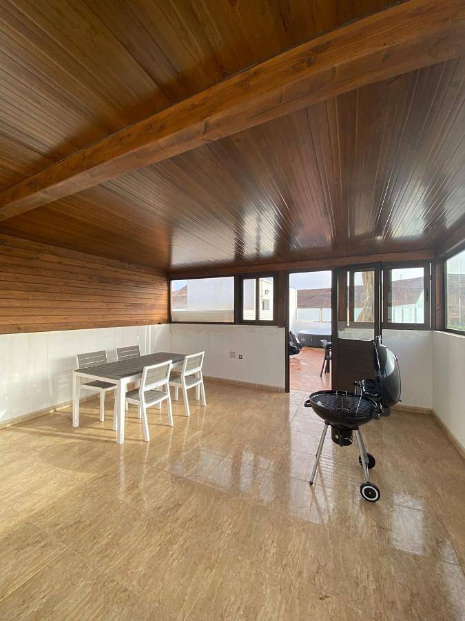 Gîte pour 5 personnes, avec jacuzzi et terrasse dans Tetir - 2