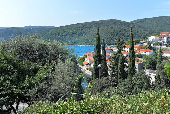 Appartement entier, Appartement de vacances pour 4 personnes avec terrasse in Rabac, Labin-Rabac