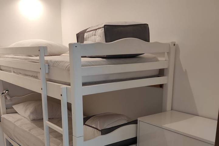 Gîte pour 14 personnes, avec Terrasse et Jardin à Sainte-Soulle - 4