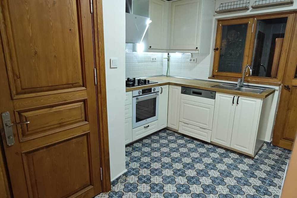 An Istanbul tale, an Istanbul dream, Bosphorus Terrific 4-bedroom villa with ac in Üsküdar, Istanbul